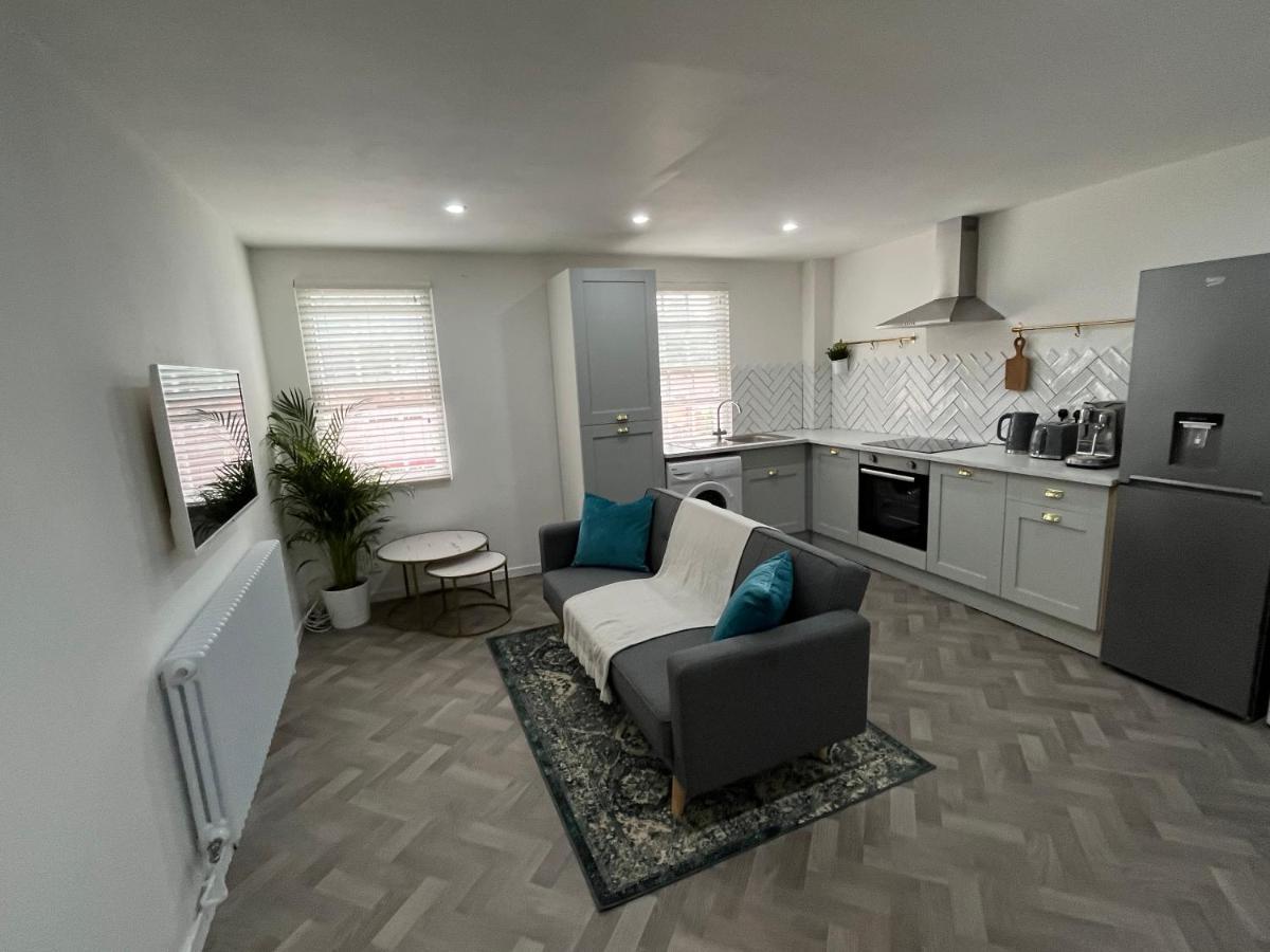 Warwick Town Centre Property Экстерьер фото