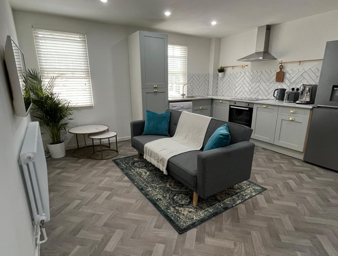 Warwick Town Centre Property Экстерьер фото