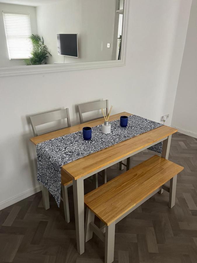Warwick Town Centre Property Экстерьер фото